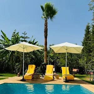  Villa Ilafe Farmhouse, Avec Piscine Chauffée Privée Et Jacuzzi Pour Familles